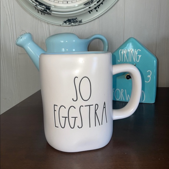 Rae Dunn mug - Picture 1 of 2